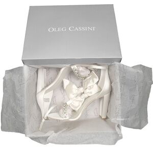 NEW David's Bridal Oleg Cassini Melania Sandals!  Removable Ankle Bow  Crystals